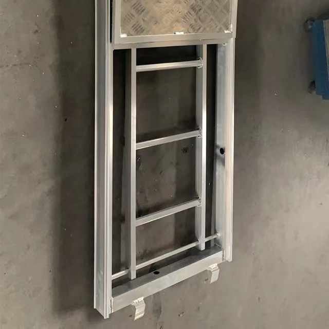 Aluminum Planks with Ladder